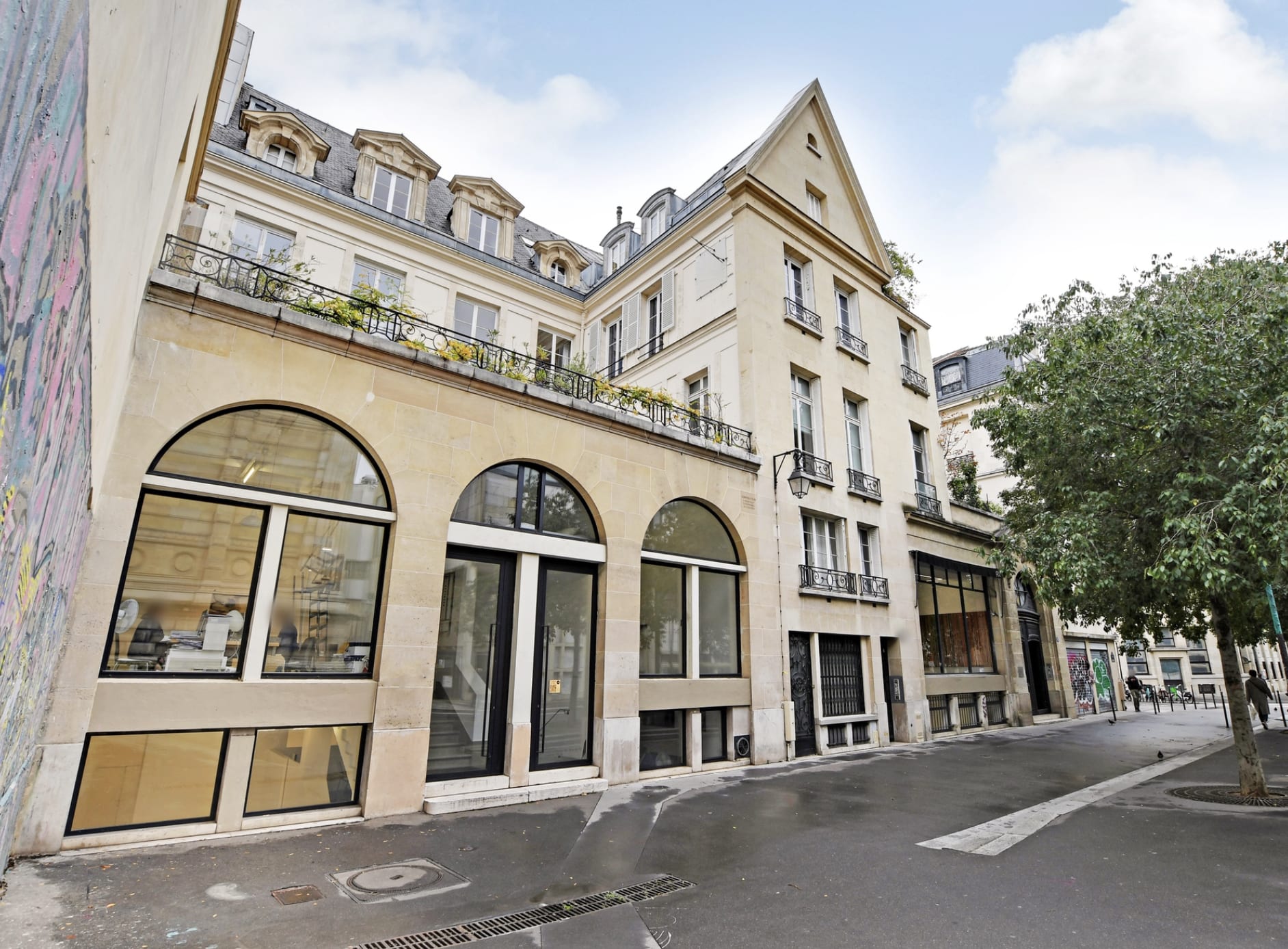 Art Gallery with Arched Windows in Le Marais