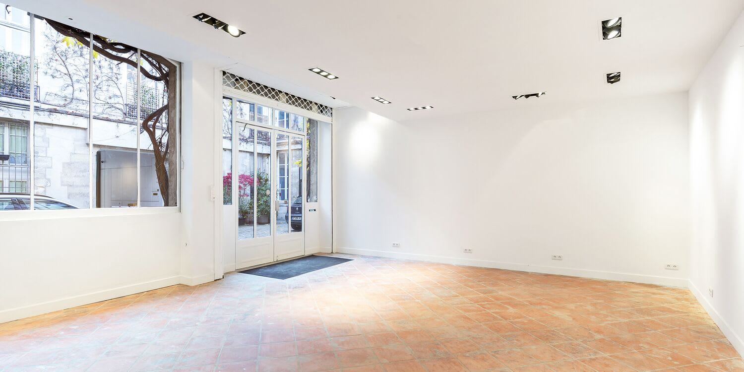 Courtyard Gallery in Le Marais