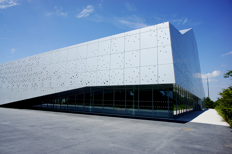 Photo-facade-Théâtre-Sénart-77-26-vetisol_zttnns