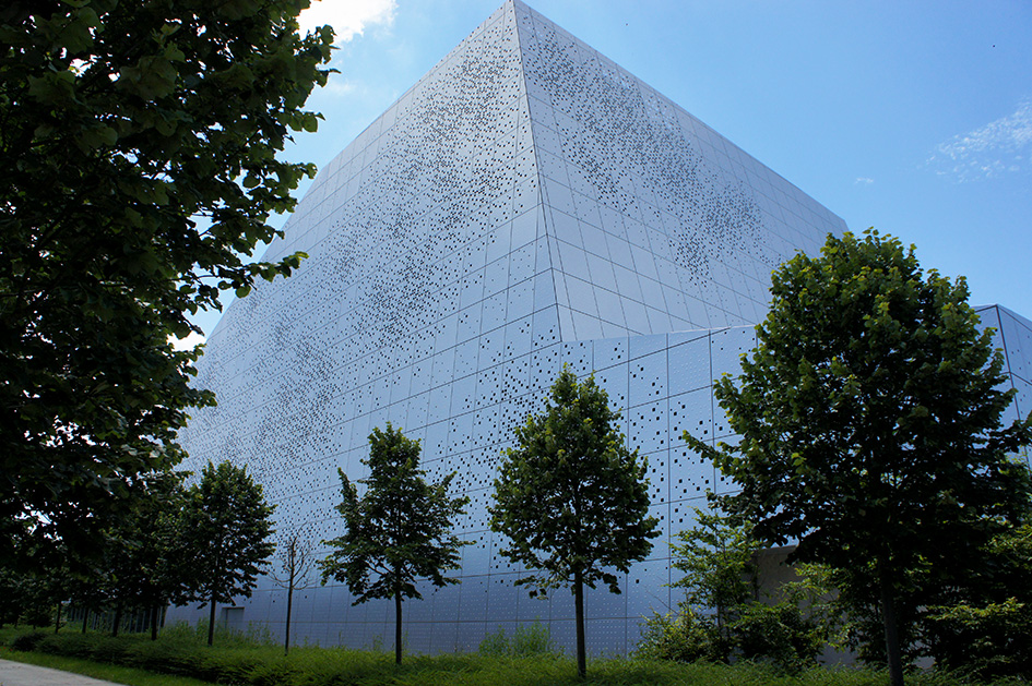 Photo-facade-Théâtre-Sénart-77-11vetisol_caxx1s