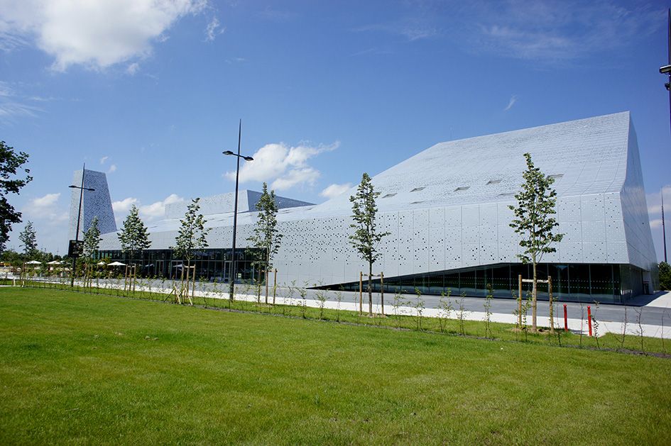 Photo-facade-Théâtre-Sénart-77-24-vetisol_cjogbe