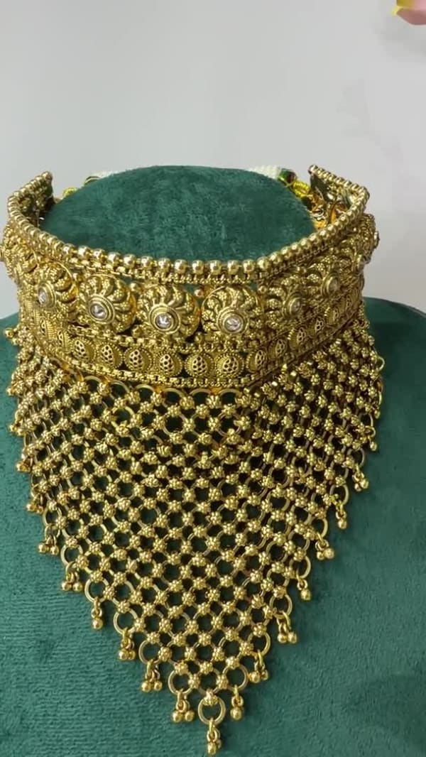 Video of Elegant GoldLook Choker Necklace Set