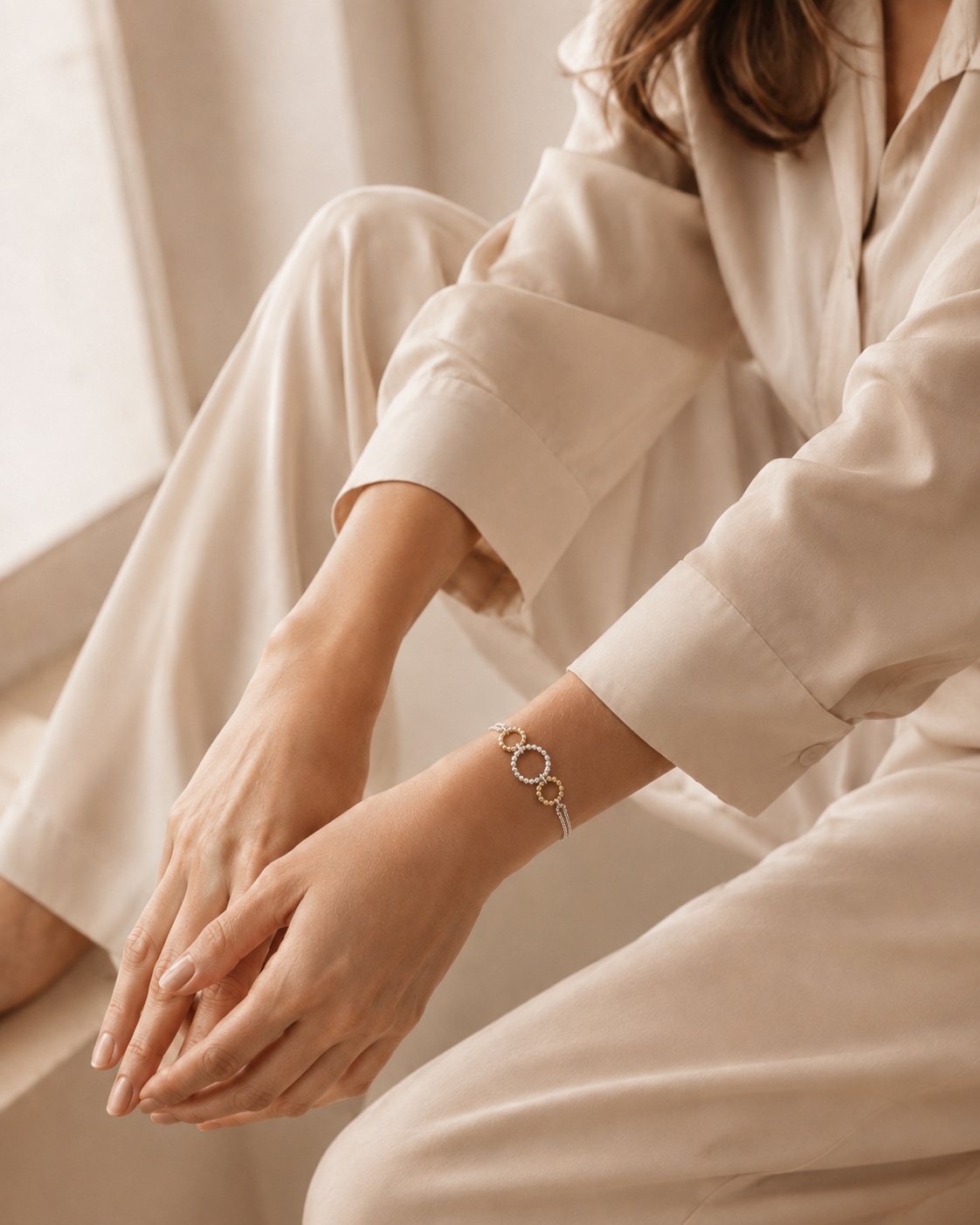 Essence & Light: Colección Brazaletes & Pulseras