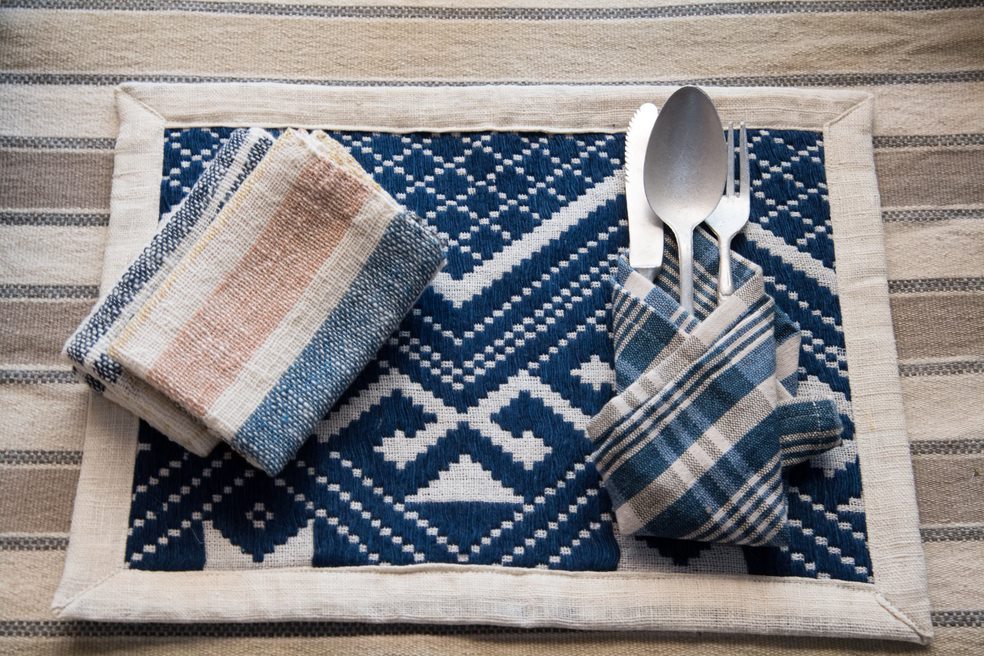 Traditional Taileu placemat set of 2 - TaiBaan