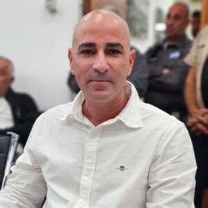 יניב מזרחי