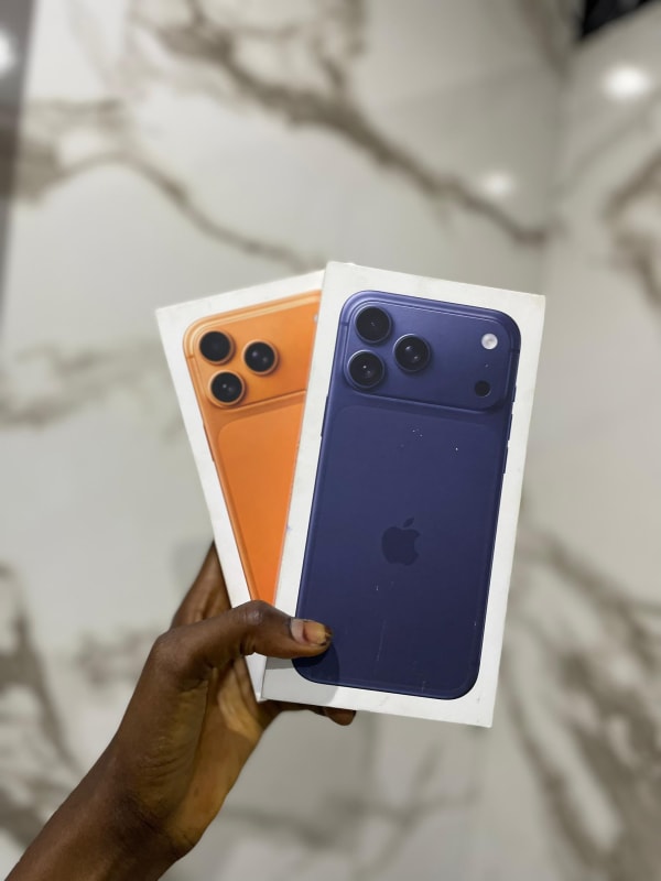 Brand new active iPhone 17 pro max