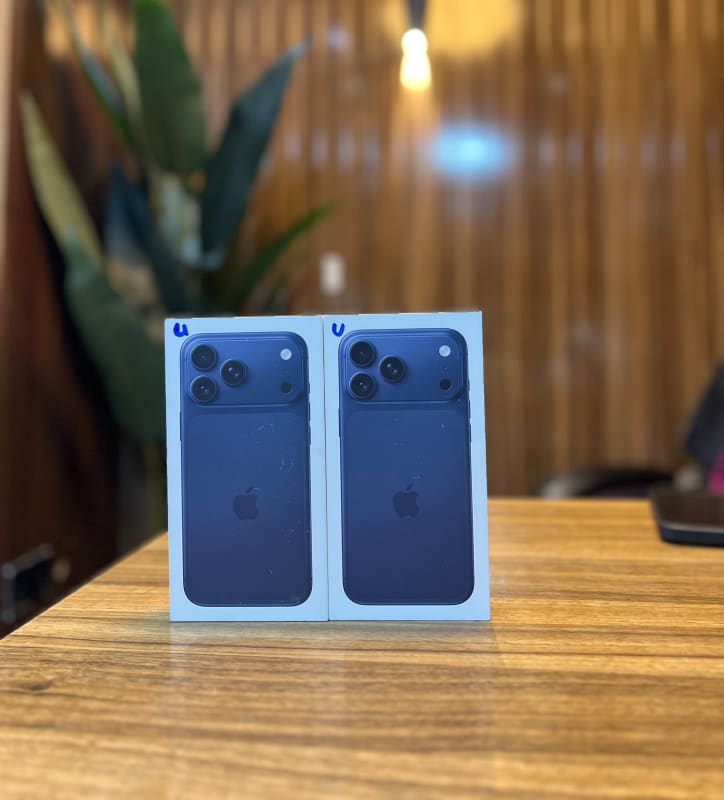 Brand new non active iPhone 17 pro max || eSIM only
