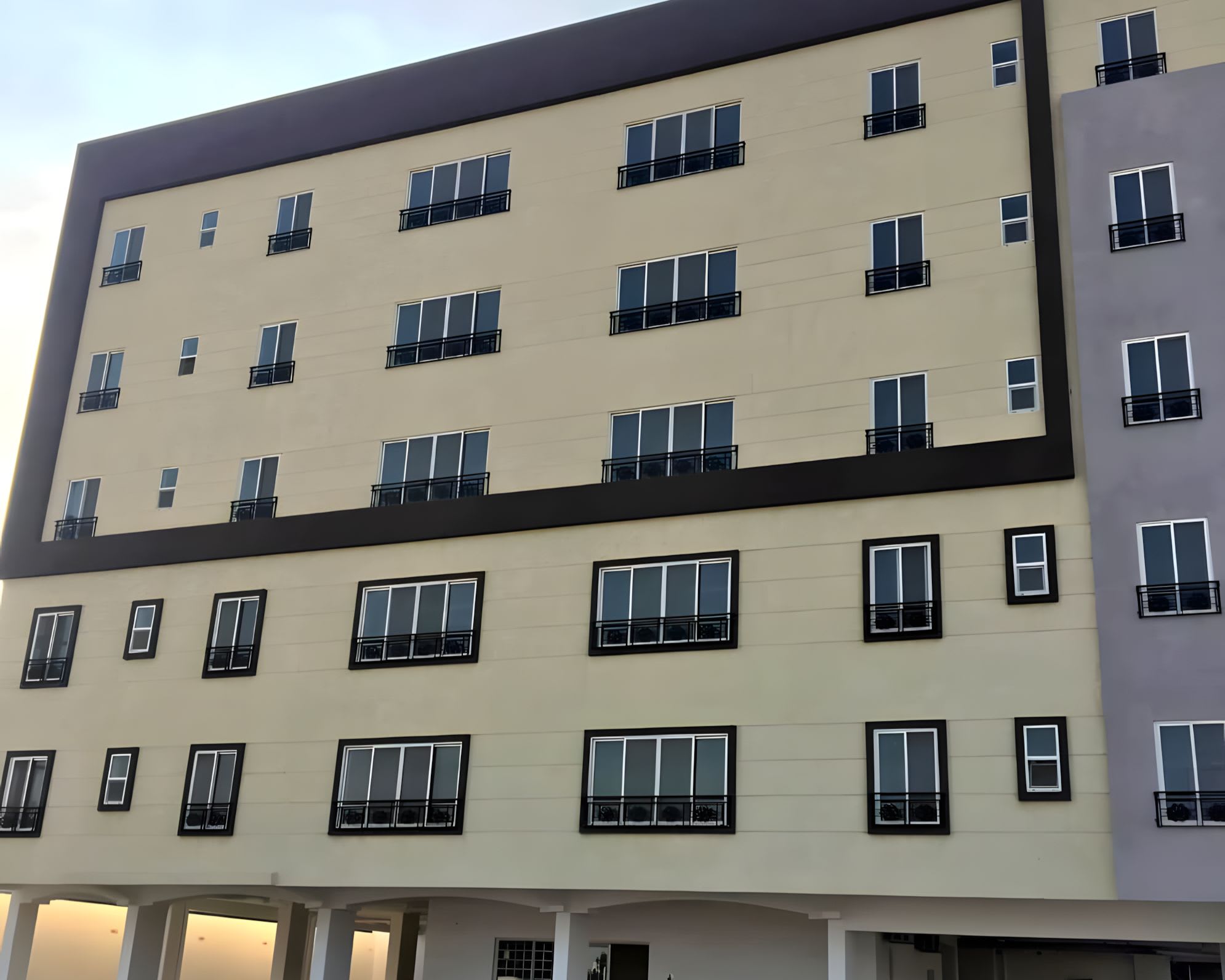 مبنى تجاري بالخبر يوسف المبارك