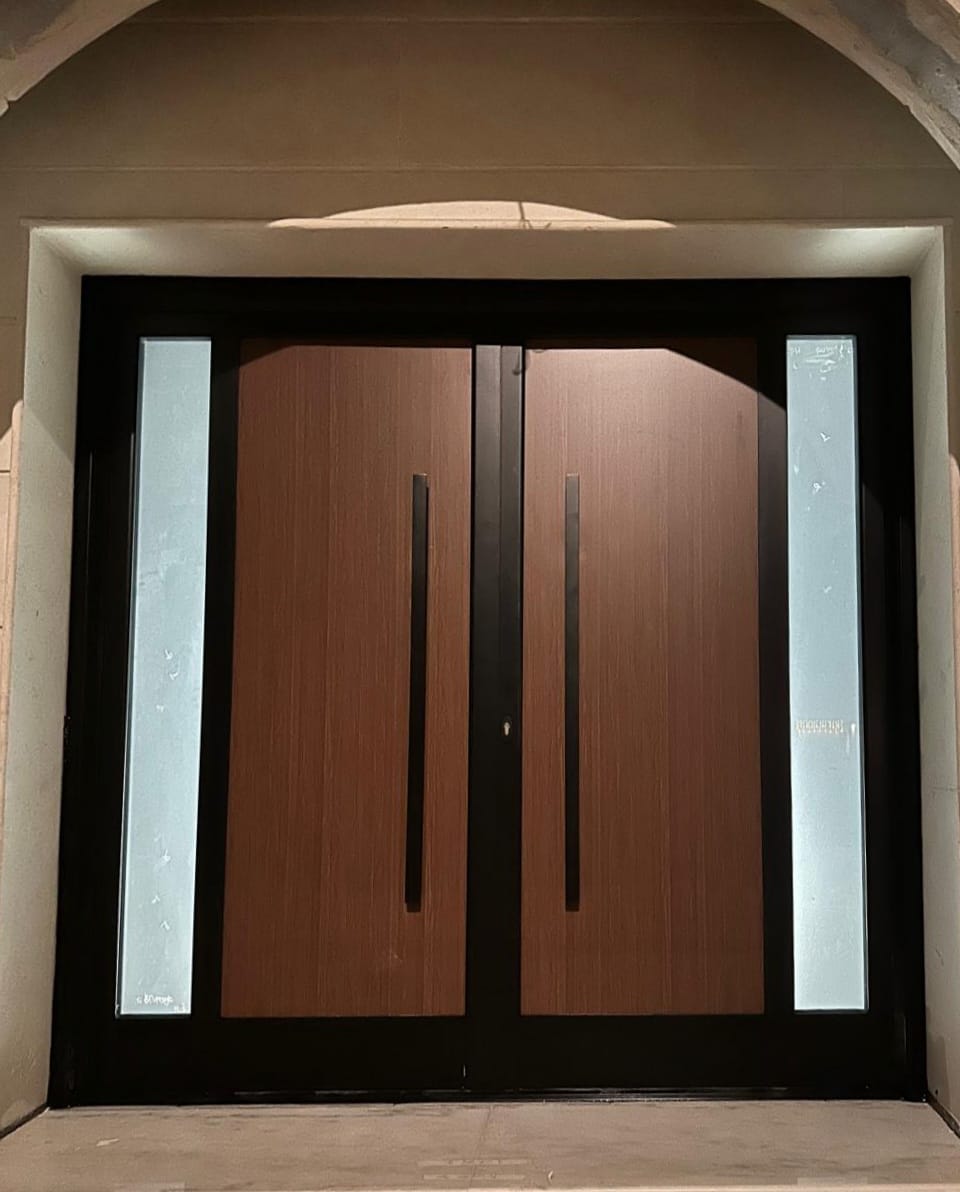 Dana Doors product image - aluminum cladding door 2