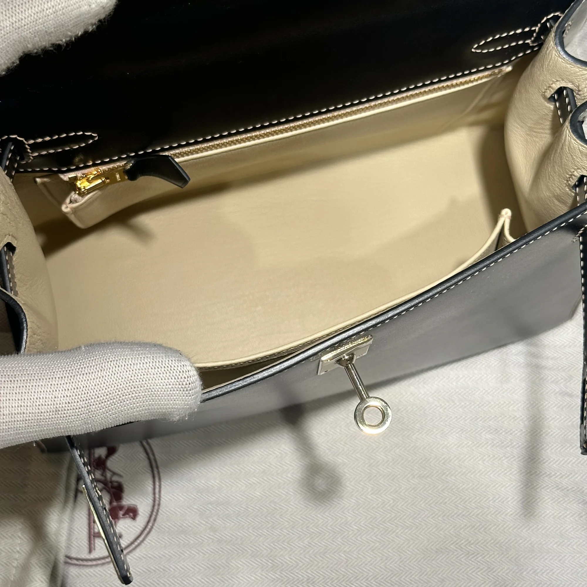 Hermes Kelly 28 Box Leather Noir GHW миниатюра 8