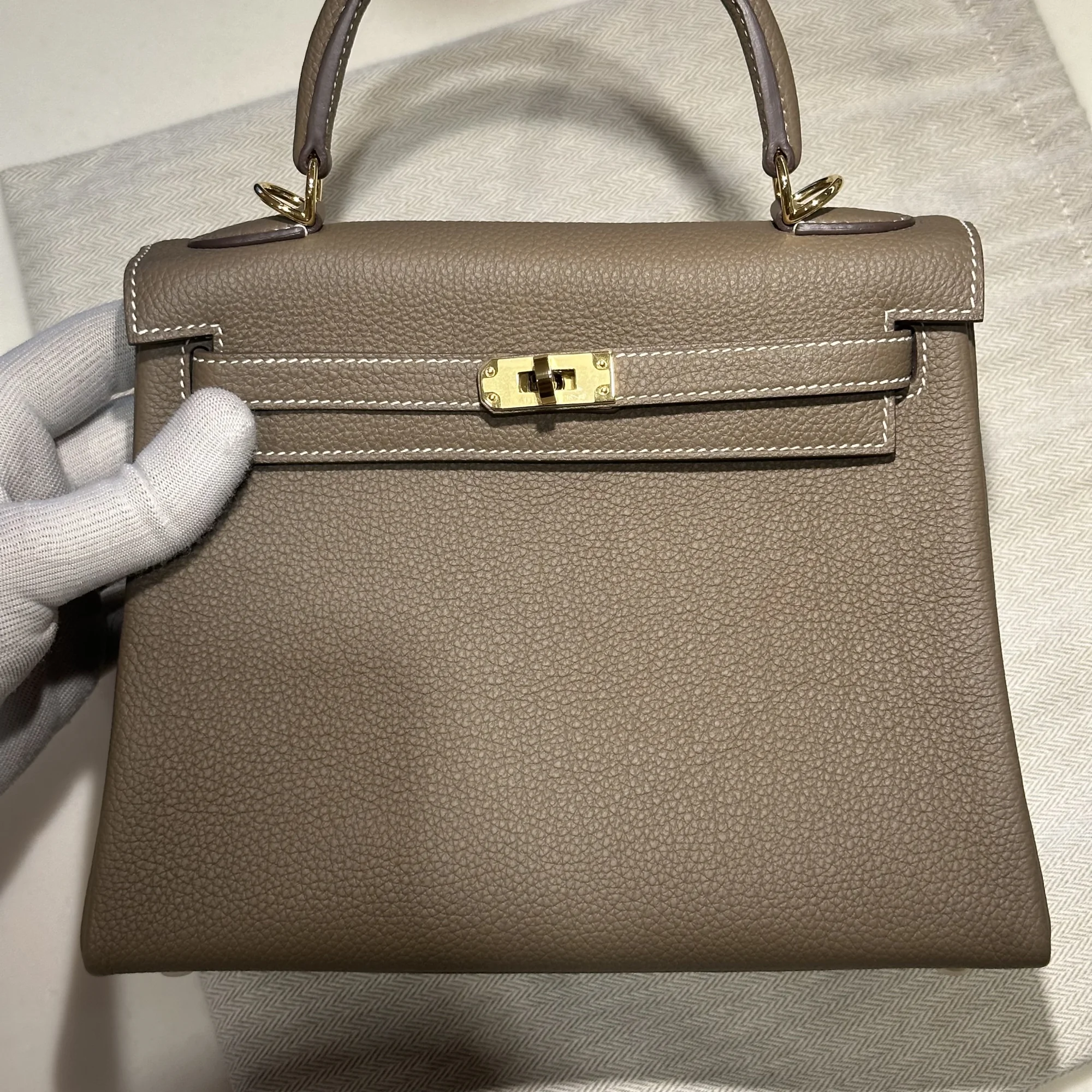 Hermes Kelly 25 Togo Leather Etoupe GHW миниатюра 2