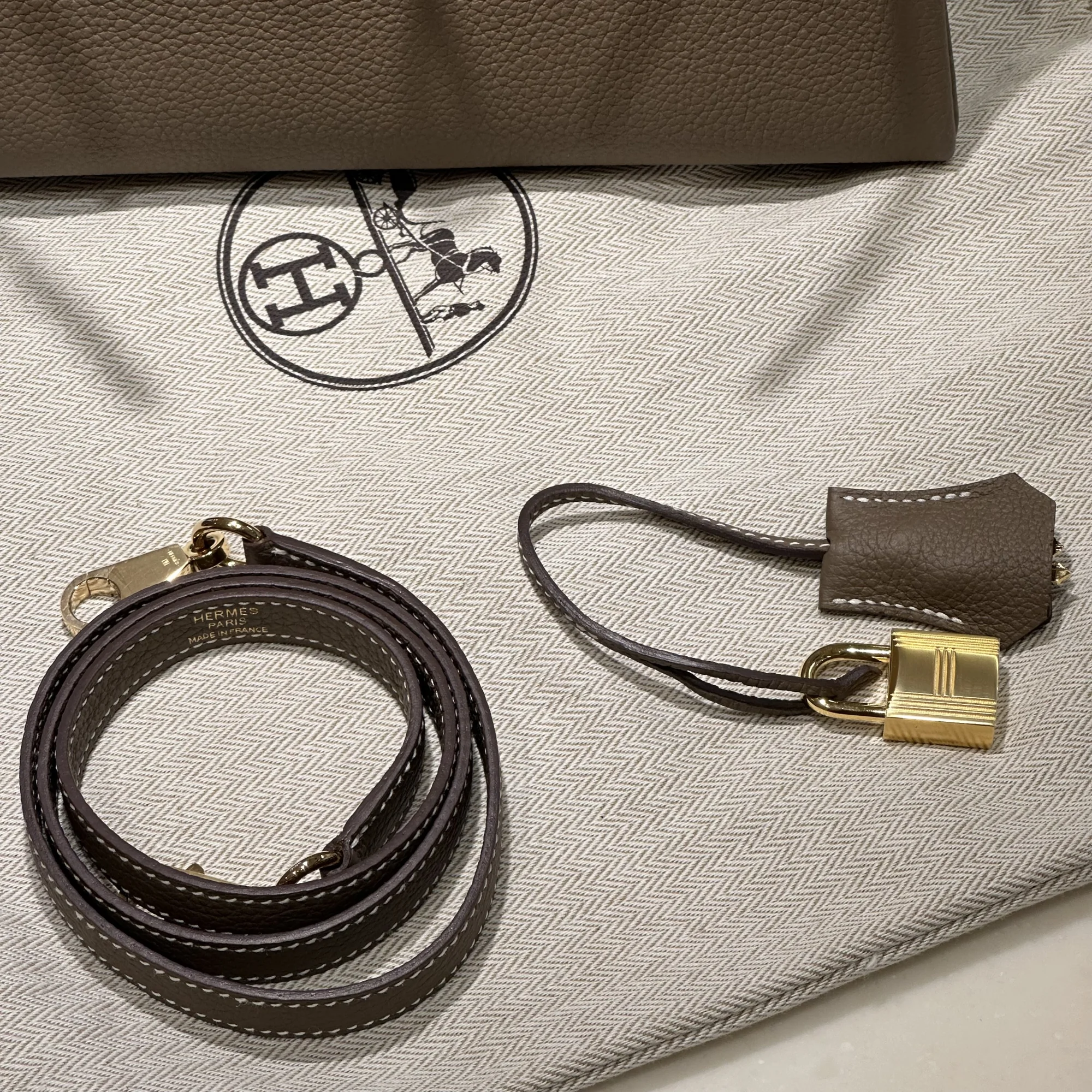 Hermes Kelly 25 Togo Leather Etoupe GHW миниатюра 5