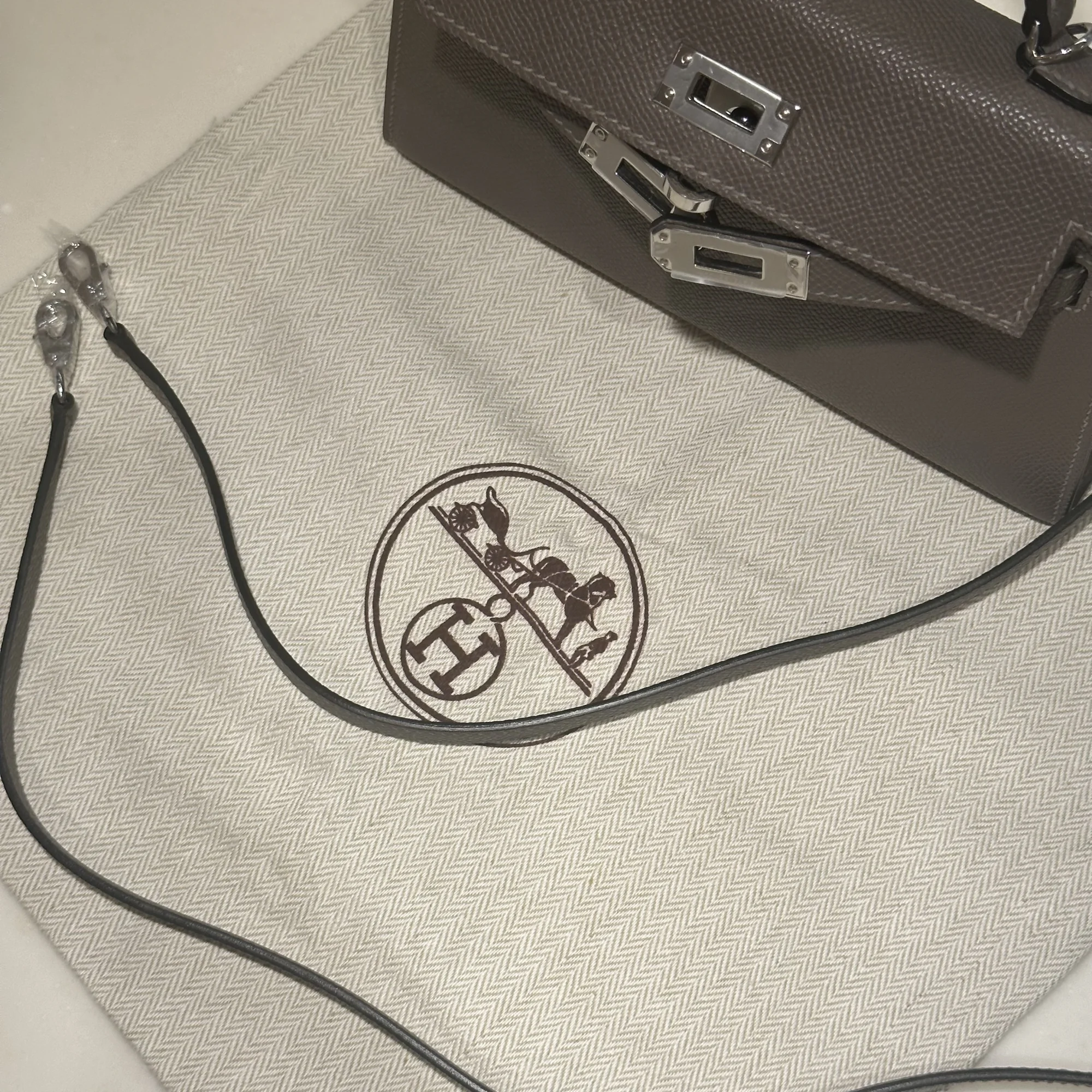 Hermes Mini Kelly 19 cm Epsom Leather Gris Etain Silver миниатюра 4