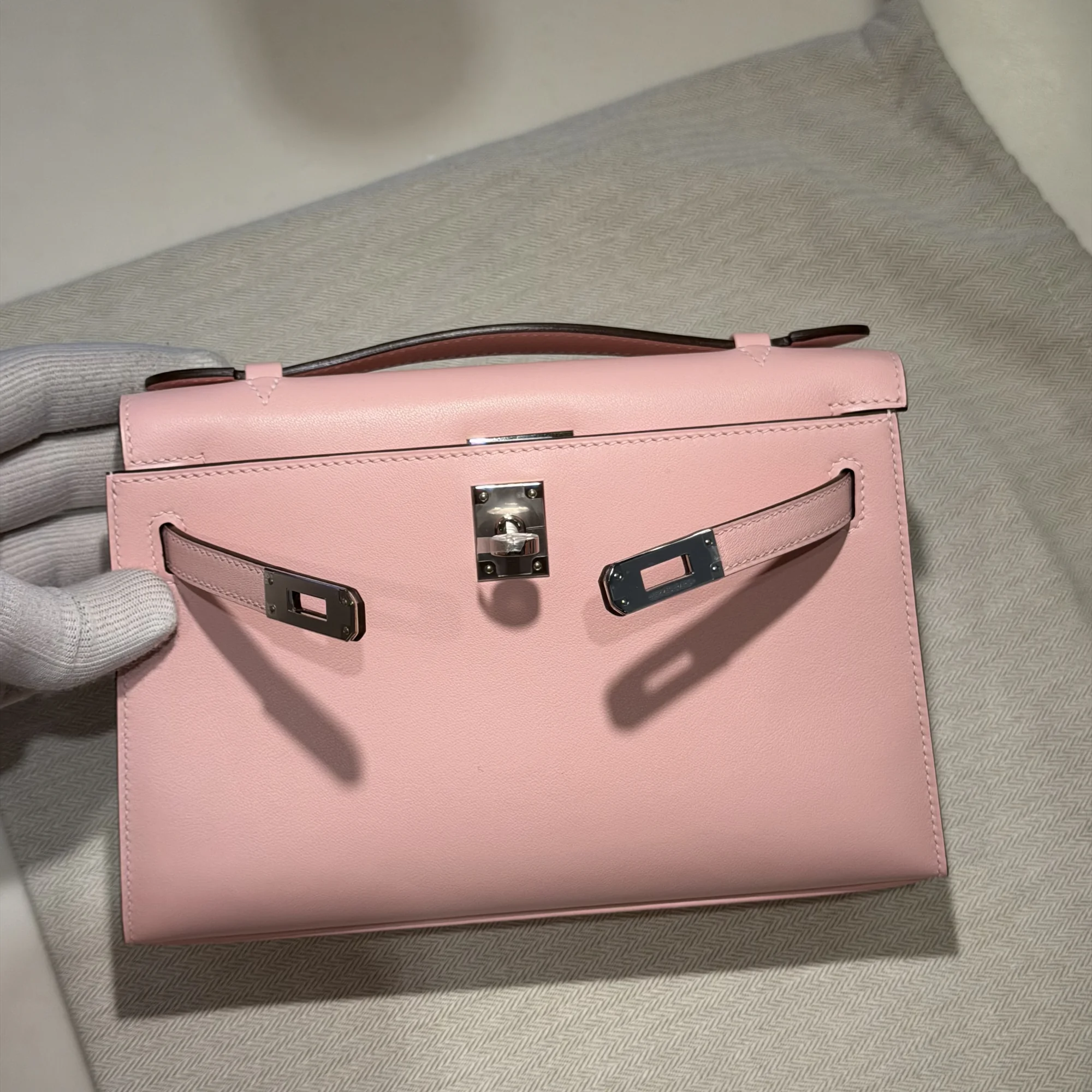 Hermes Kelly Pochette 22 Rose Sakura Swift Leather PHW миниатюра 4