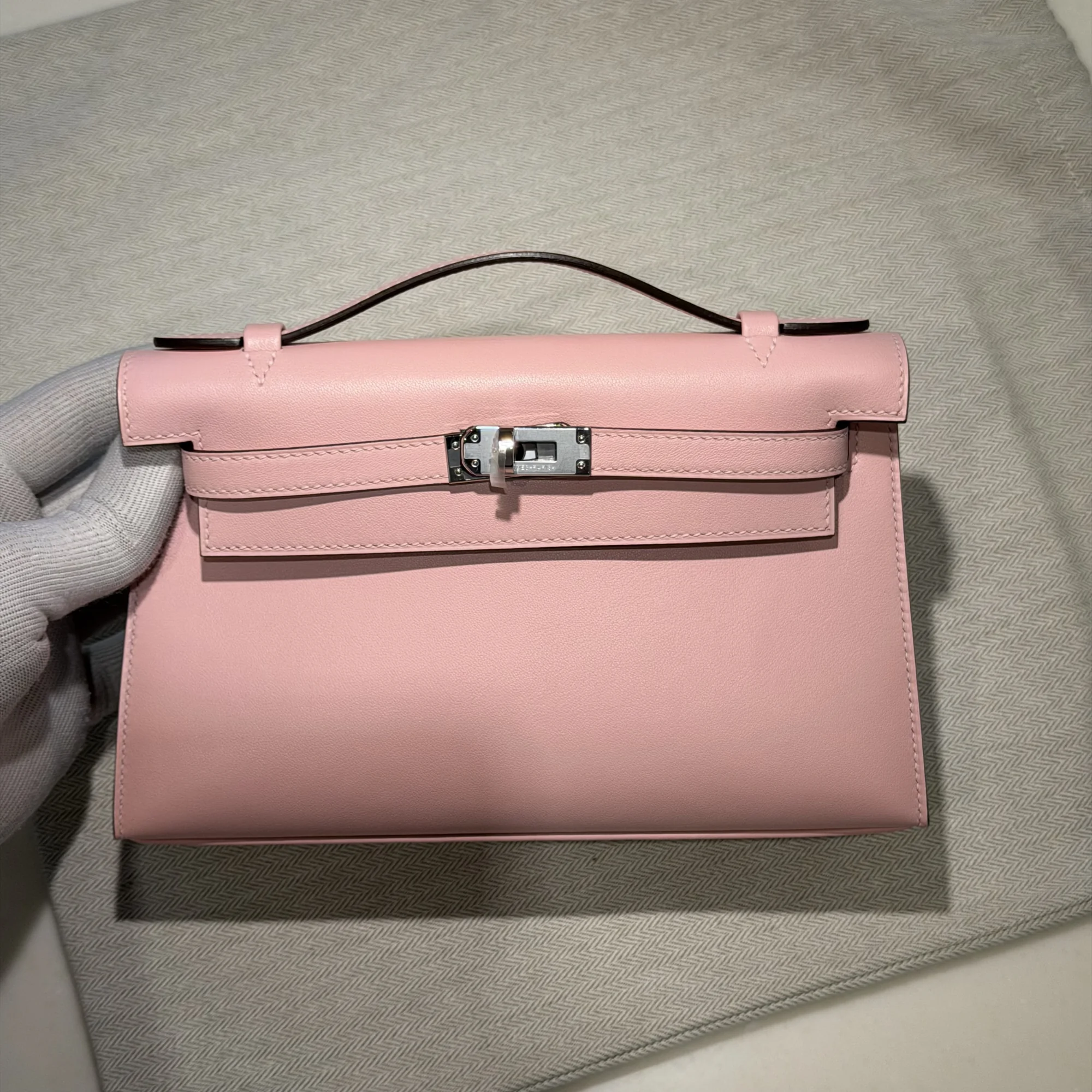 Hermes Kelly Pochette 22 Rose Sakura Swift Leather PHW миниатюра 8