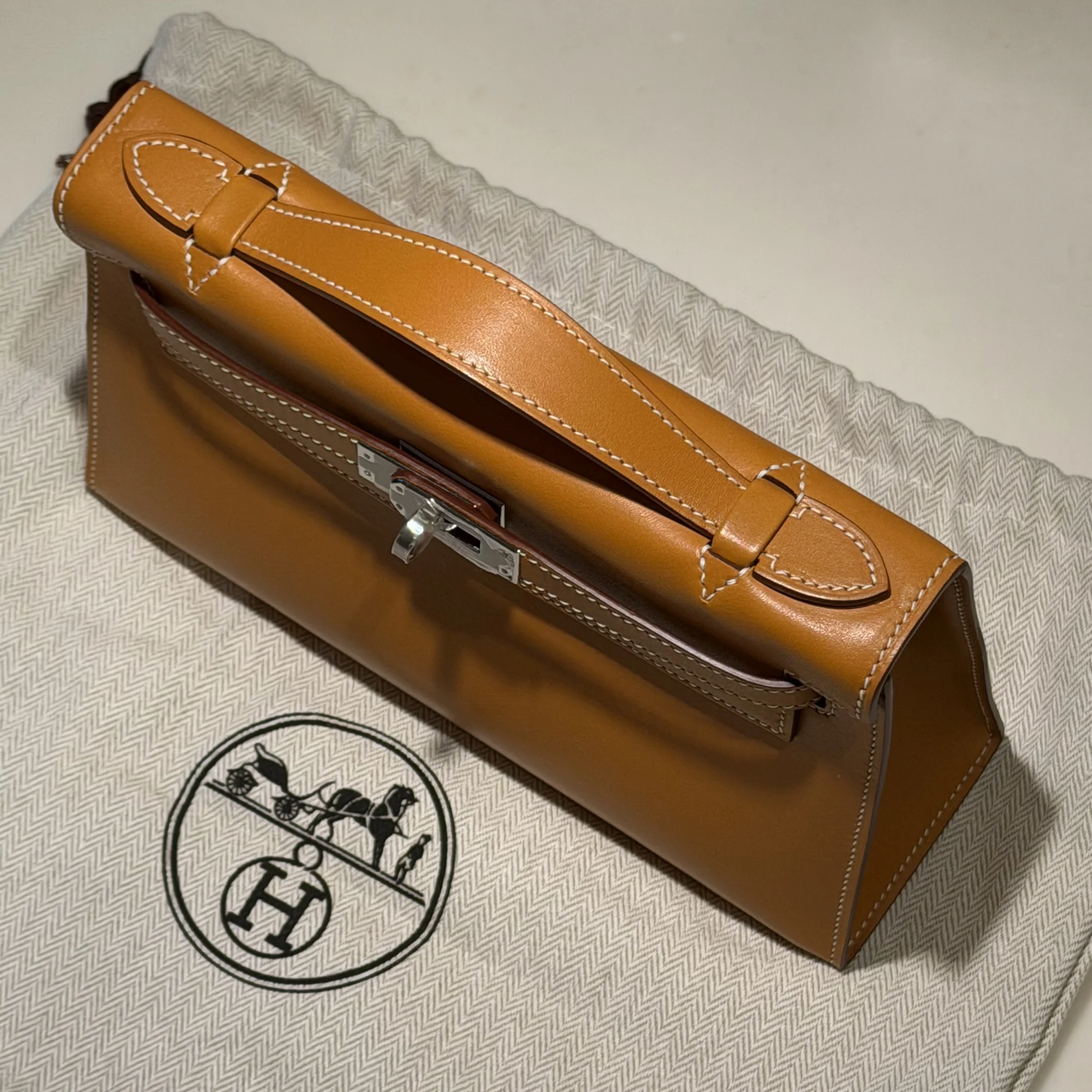 Hermes Kelly Pochette 22 Sesame Butler Leather PHW