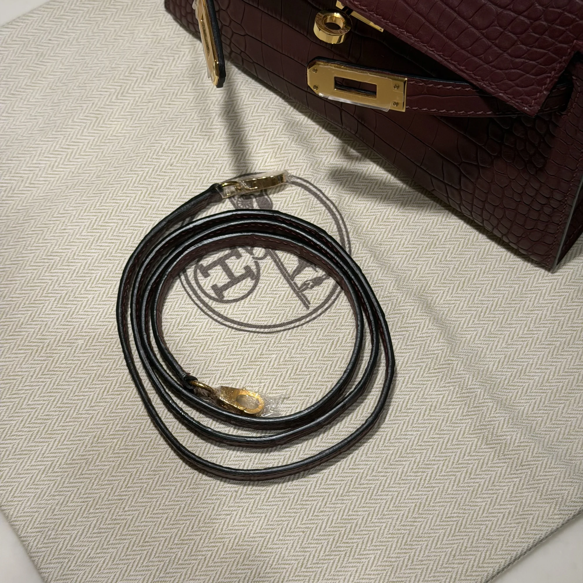 Hermes Mini Kelly Matte 19 Burgundy Alligator Crocodile Leather GHW миниатюра 3