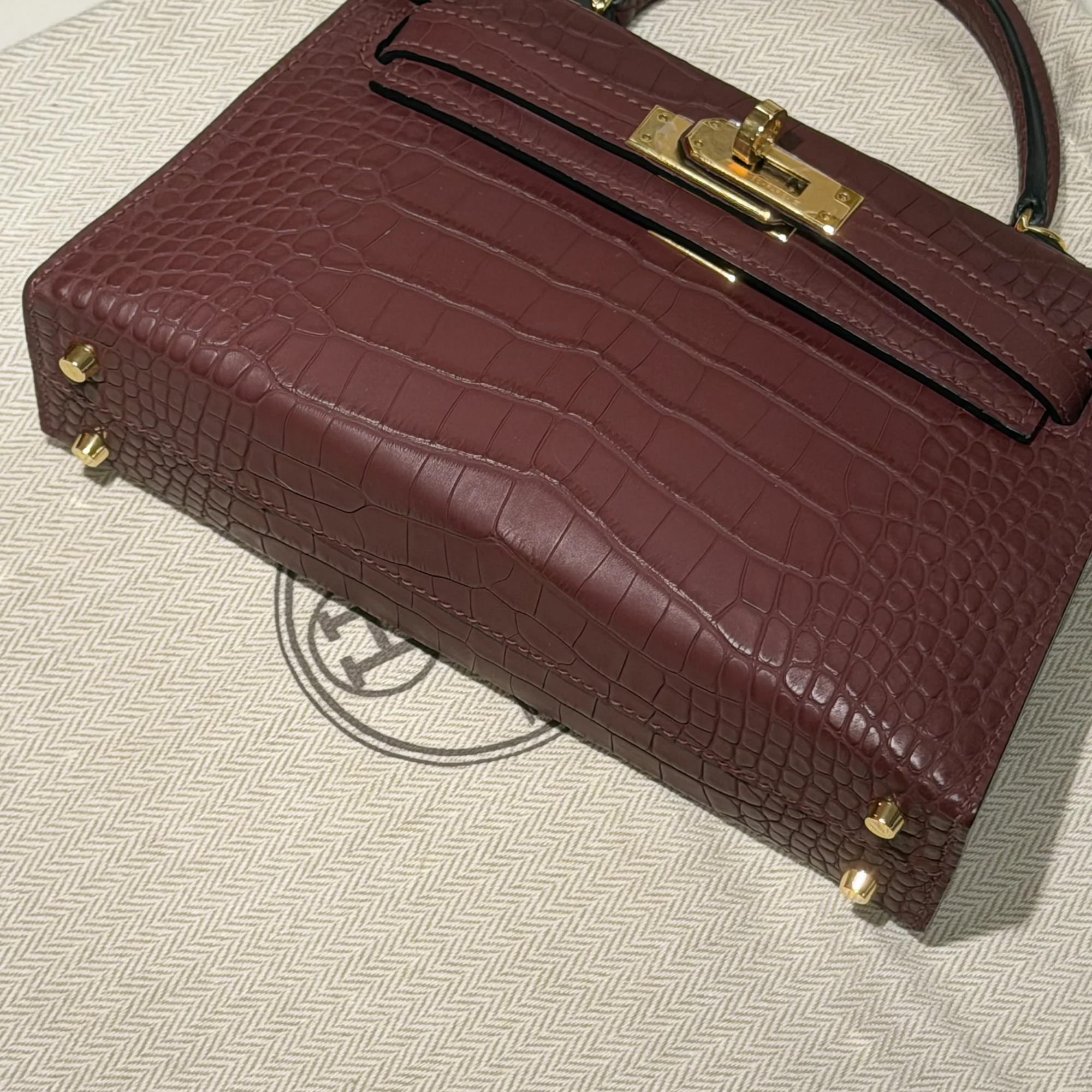 Hermes Mini Kelly Matte 19 Burgundy Alligator Crocodile Leather GHW миниатюра 7