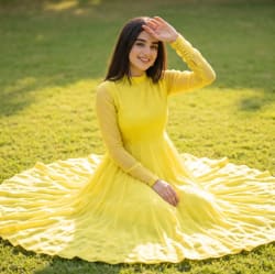 Sunlit Grace – A Golden Morning in Yellow
