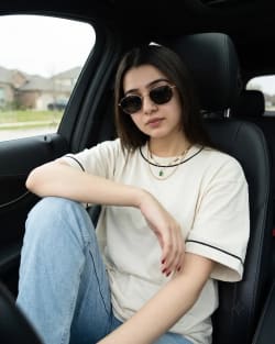 Candid Car Selfie — Effortless Confidence, Wide-Angle Realism & Quiet Luxury Vibes