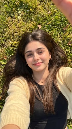 Sunlit Grass Selfie — Warm Golden Glow, Effortless Serenity & Dreamy Outdoor Charm