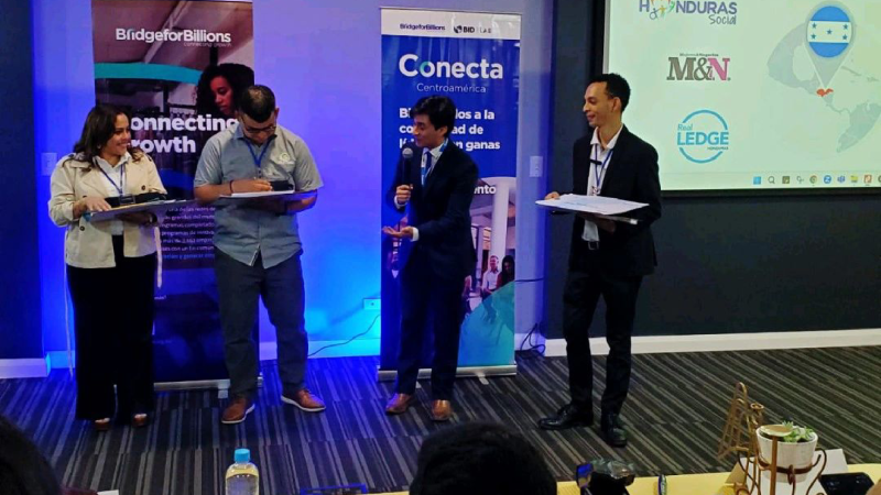 Tejiendo Conexiones / CONECTA