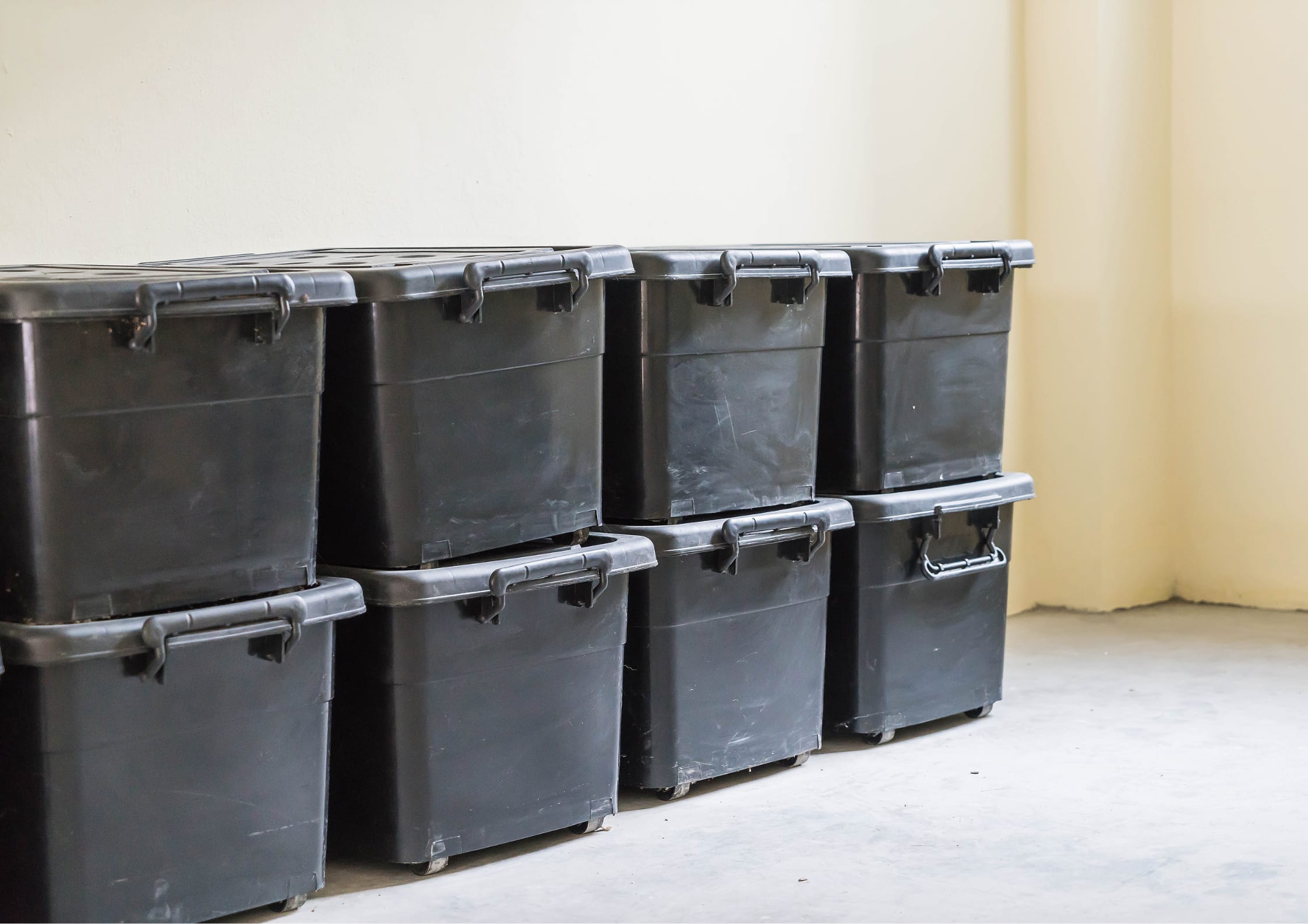 Tote Storage