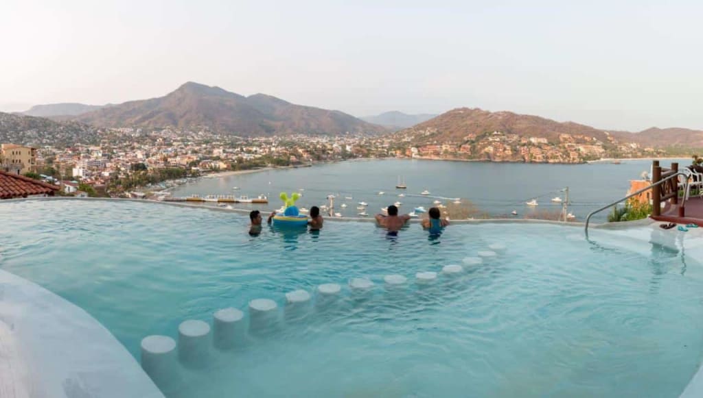 ixtapa zihuatanejo beaches