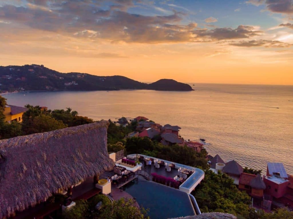 tentaciones hotel and lounge