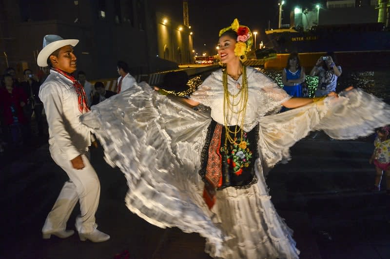 huapango dance and music