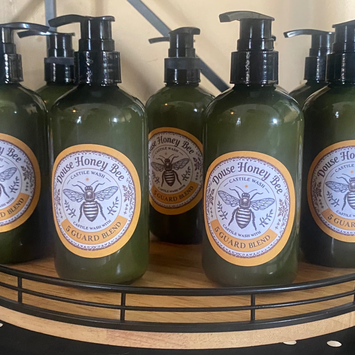 HONEYBEE CASTILE BODYWASH WITH 5 GUARD BLEND