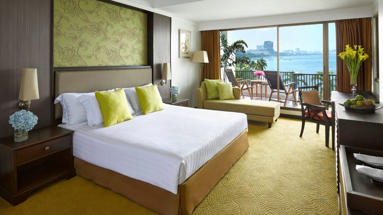 Dusit Thani Pattaya hotel room