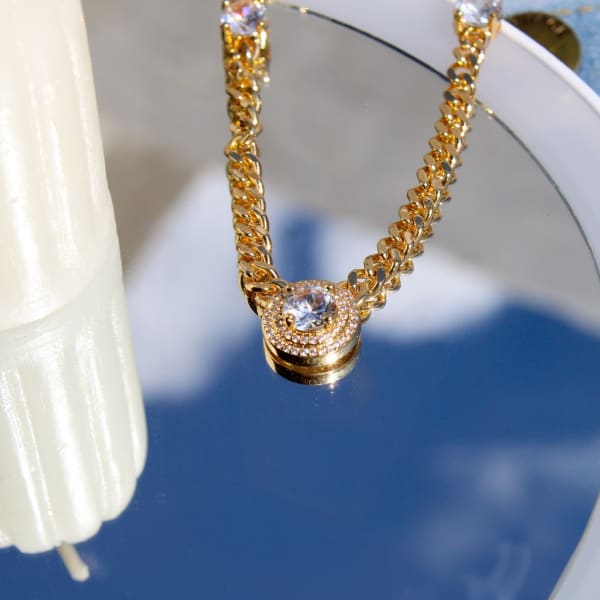 Collares