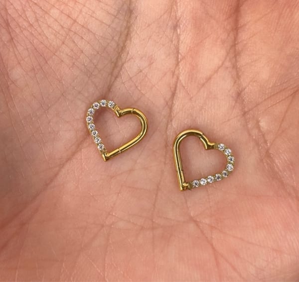 Arracada corazón con piedras (pieza) - Imagen 3