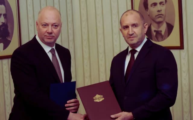 Bulgaristan: Başbakan Zhelyazkov, Görevini Cumhurbaşkanı Radev'e Geri Verdi, Mart Seçimi Çağrısında Bulundu