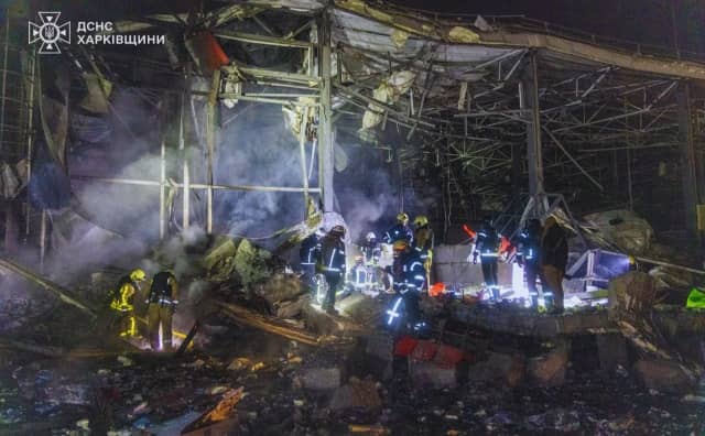 Rusya Doğu ve Orta Ukrayna'yı Vurdu, Nova Poshta Personelini Öldürdü ve Enerji Altyapısına Zarar Verdi