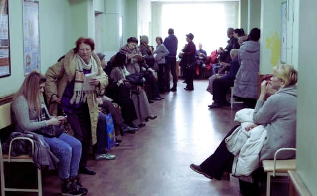 Daha Fazla Bölge Kısıtlamalara Hazırlanırken Bulgaristan Ulusal Grip Salgınının Eşiğinde