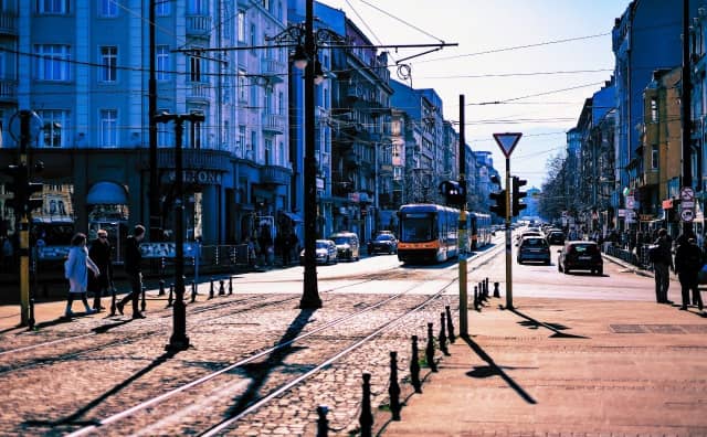 Bulgaristan'da Sert Rüzgârlar ve Güneşli Perşembe Önümüzde