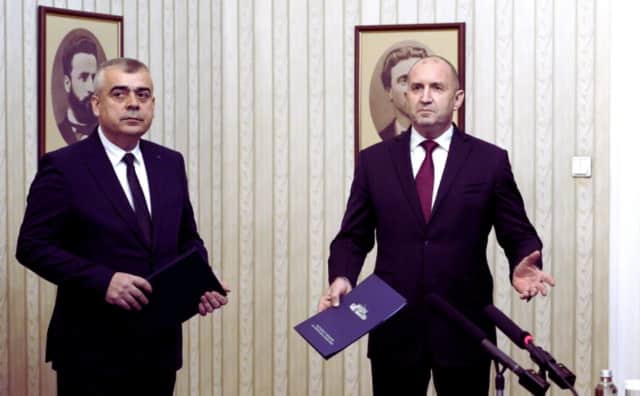 APS'nin Üçüncü Göreve Geri Dönmesinin Ardından Bulgaristan Resmen Erken Seçime Doğru Adım Atıyor