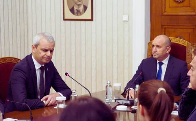 Eski Bakan, 'Radev'in Ortaya Çıkışı Dirilişin Sonunu İşaret Ediyor' Diyor