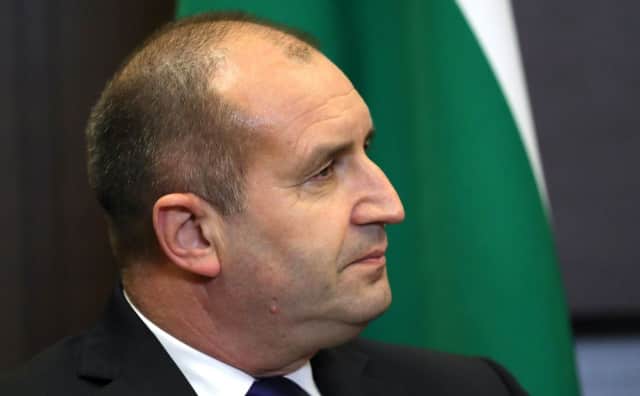 Anayasa Mahkemesi İstifayı Ağırlaştırırken Cumhurbaşkanı Radev Cuma Gününe Kadar Görevde Kalacak