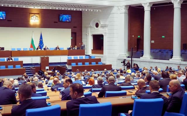 Bulgaristan Paskalya Sonrası Seçimi Planlarken, Bekçi Başbakan için Prosedür Başladı