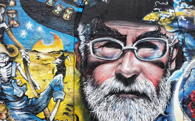 Sofya'dan Terry Pratchett'a Anlamlı Vefa: Bir Sokağa Adı Veriliyor