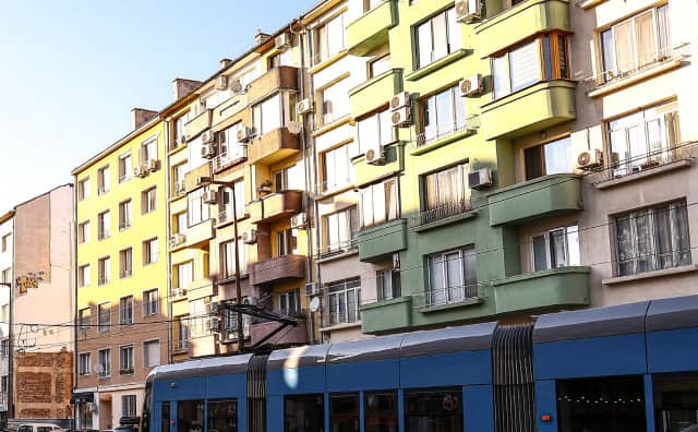 Bulgaristan, AB'de Konut Sahipliğinde Öncü Ülkelerden: Hanelerin %86'sı Kendi Evinde