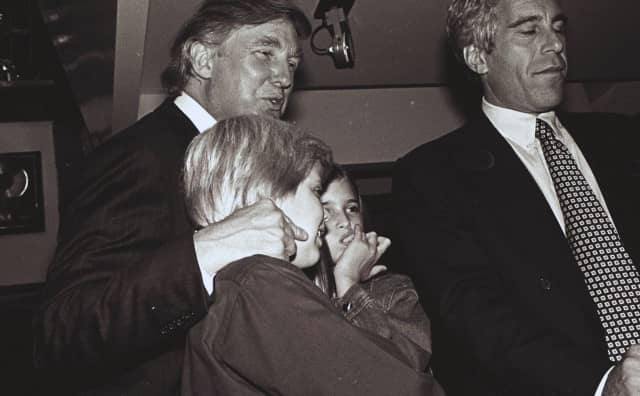 Trump'tan Jeffrey Epstein İddialarına Keskin Yanıt: 'Tamamen Aklandım'