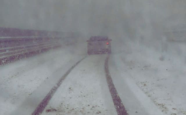 Bulgaristan'da Hayatı Felç Eden Kar Fırtınası: Otoyollar Kapalı, Elektrikler Kesik, Okullar Tatil