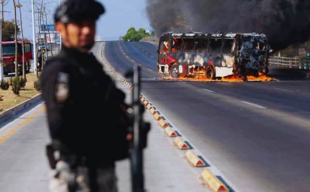 Meksika, CJNG Lideri 'El Mencho'yu Öldürdü: Kartelden Ülke Çapında Şiddet Dalgası