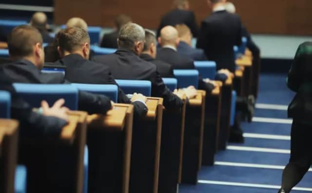 Bulgaristan'ın 'Geçici Hükümet' Kapanı: Yönetmeden Yönetmeye Alışan Bir Ülke