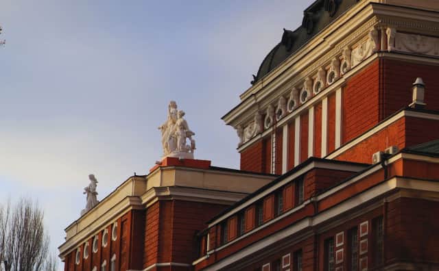 Hava Durumu Güncellemesi: Doğu Bulgaristan Bulutlu ve Hafif Sağanak Yağışlarla Karşı Karşıya, Batı Bölgeleri 25 Şubat'ta Güneşli