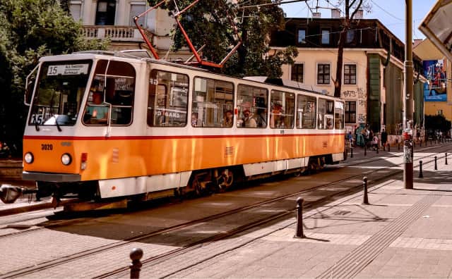Bulgaristan'da Güneşli Çarşamba Havası: Termometreler 16°C'yi Gösterecek